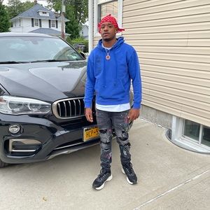 Meet your Posher, Umari